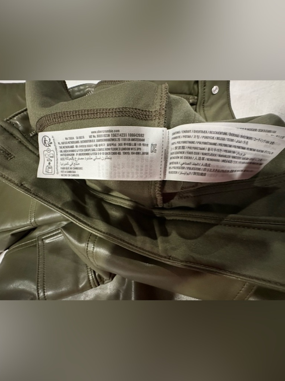 Abercrombie & Fitch 90s Relaxed High Rise Olive Vegan Leather Cargo Pants 26/2s - Picture 8 of 10